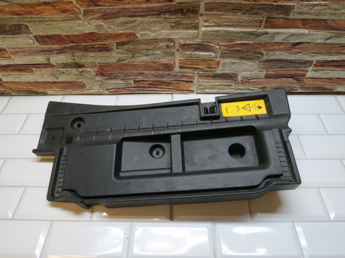 Пол багажника Land Rover Range Rover (L322) III (2002–2005)