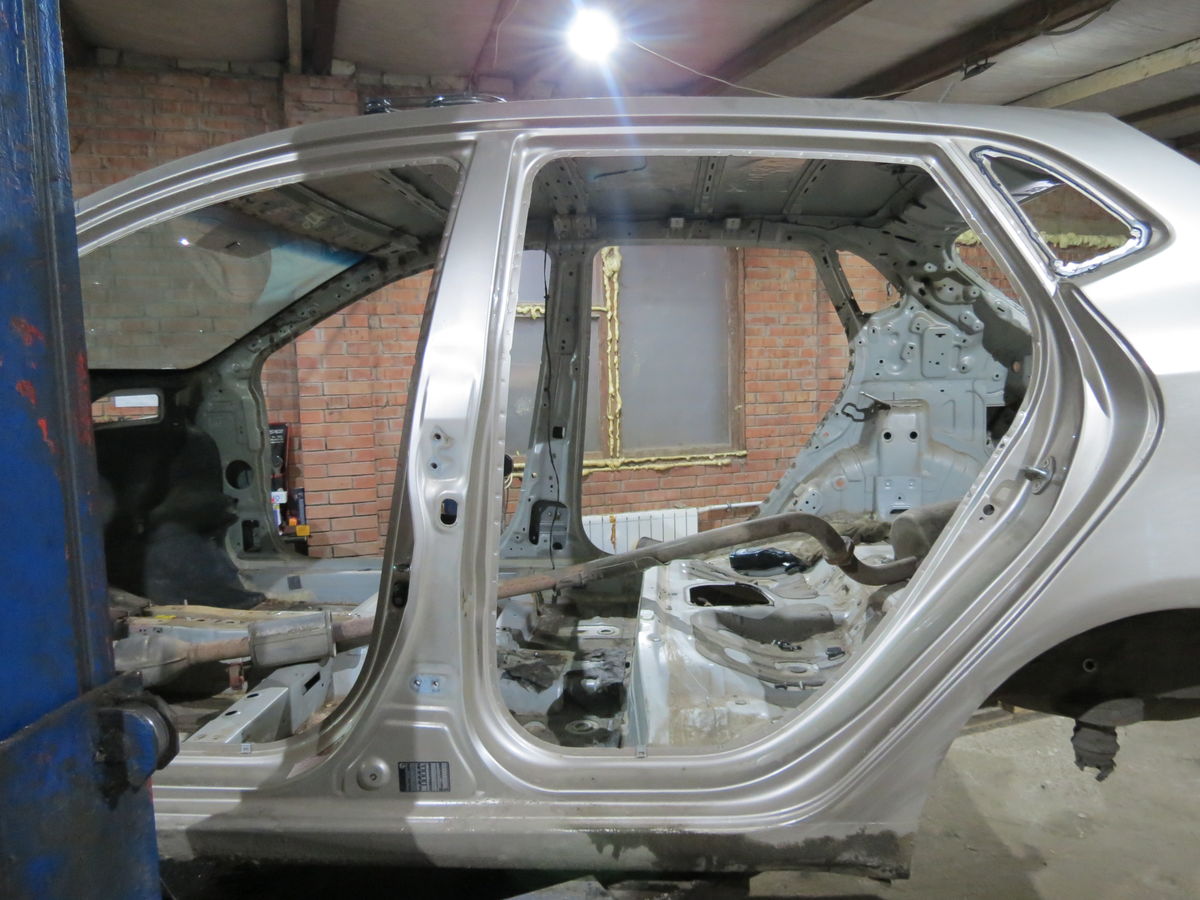 Порог со стойкой левый Kia Rio (UB) III (2011–2015)