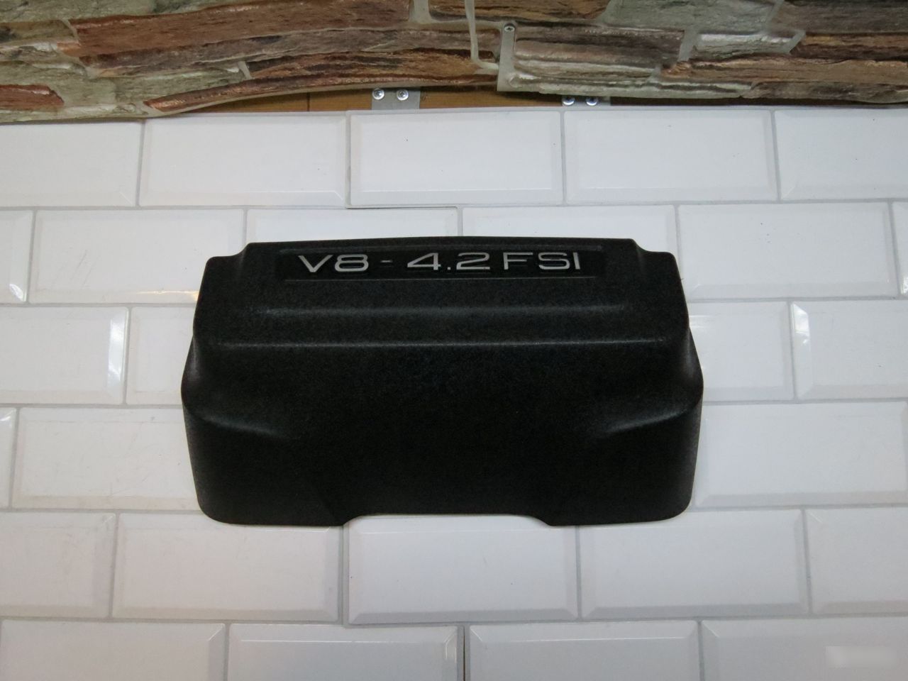 Крышка двигателя передняя Audi Q7 (4L) I (2005–2009)