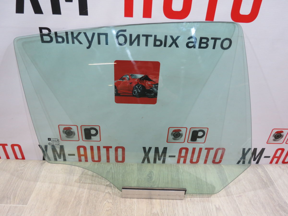 Стекло двери задней правой Opel Astra (H) III (2004–2007)