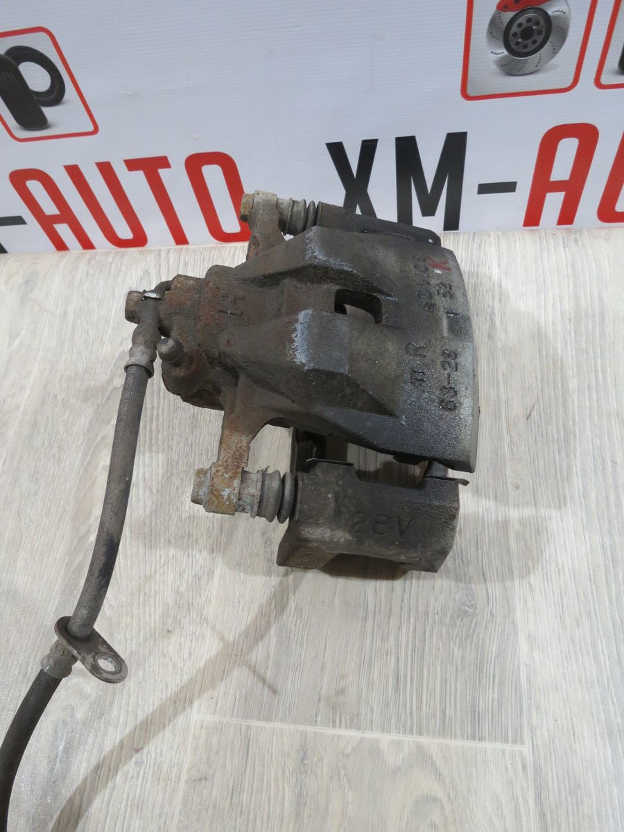 Суппорт тормозной передний правый Toyota Camry (XV55) VIII рестайлинг (2014–2017)
