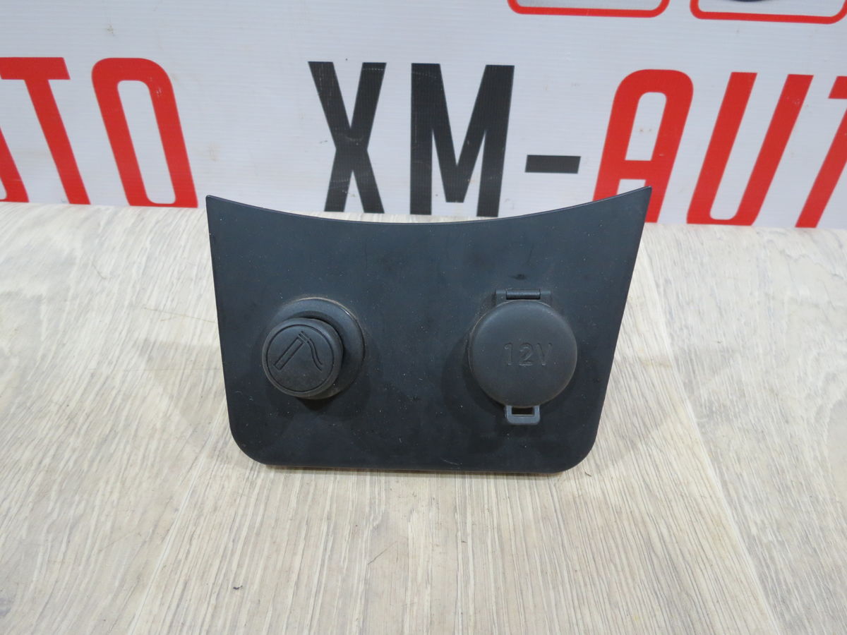 Накладка декоративная Hyundai Solaris I рестайлинг (2014–2017)