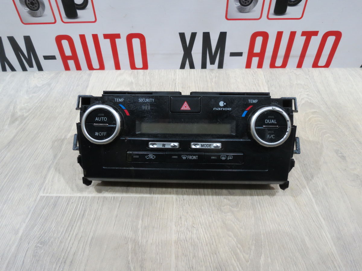 Блок управления климатической установкой Toyota Camry (XV50) VIII (2011–2014)