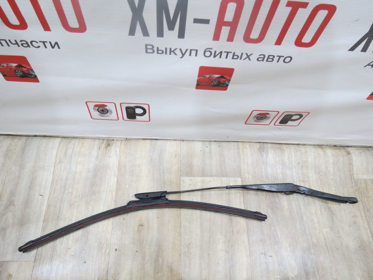 Поводок стеклоочистителя переднего Renault Sandero Stepway II (2014–2018)