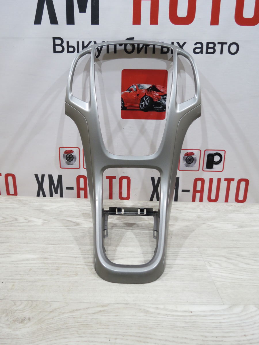 Накладка декоративная Opel Astra (J) IV (2009–2012)
