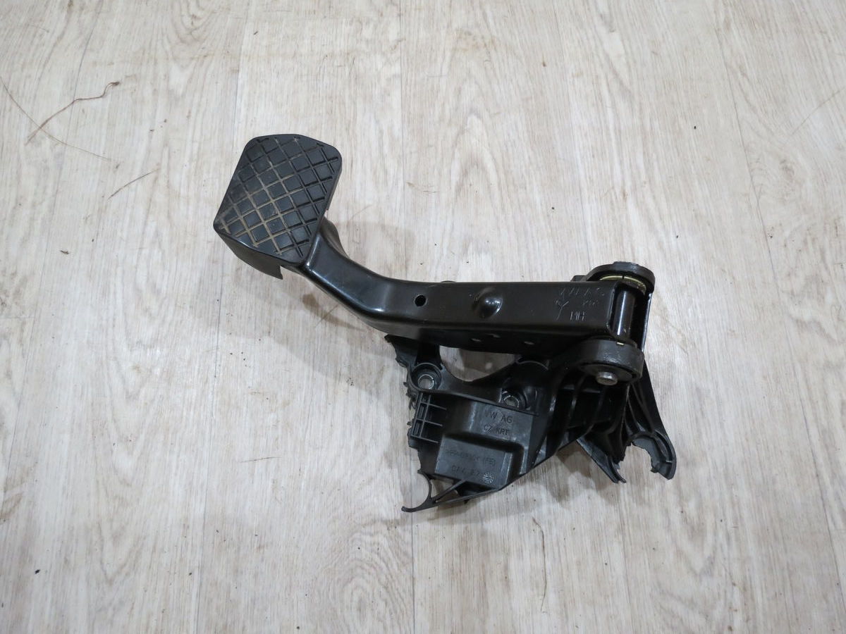 Педаль тормоза Volkswagen Polo (Mk6) VI (2020– н.в.)
