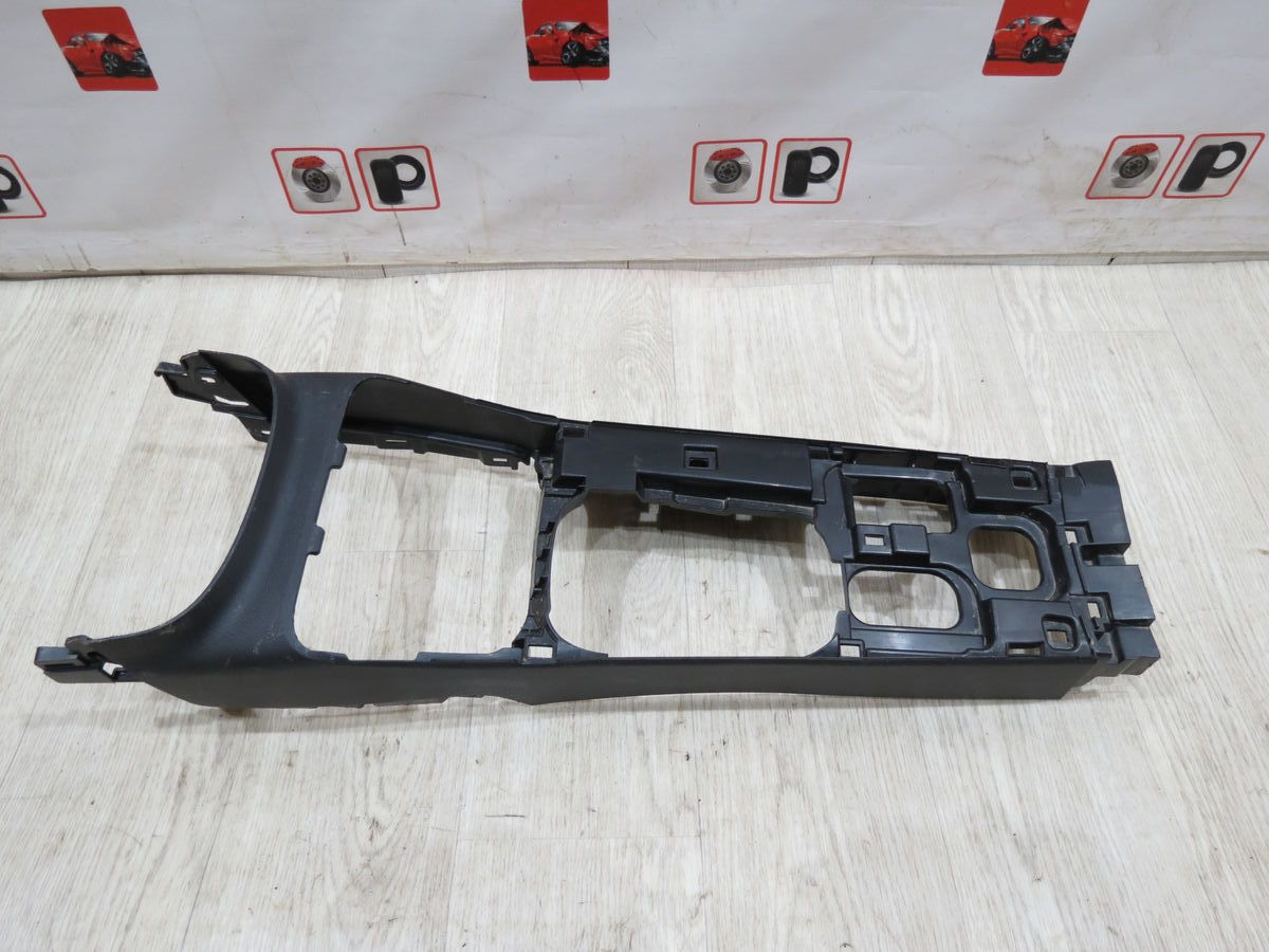 Консоль Mitsubishi Outlander (GF0W) III (2012–2014)