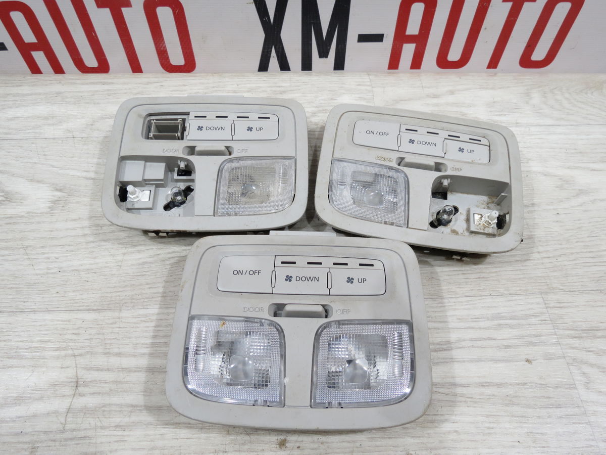 Плафон салонный Mitsubishi Pajero Sport III (2016– н.в.)