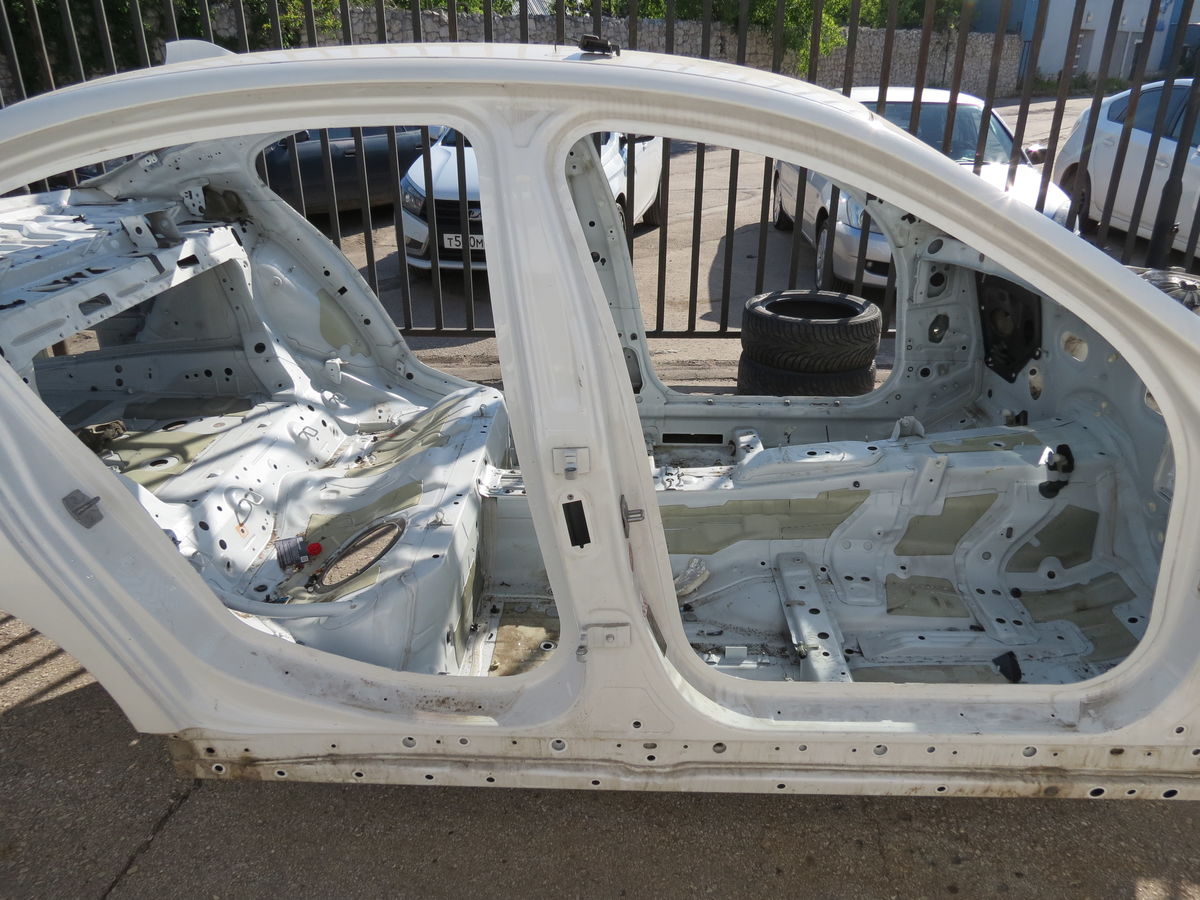 Порог со стойкой правый BMW 5-Series (F10) VI (2009–2013)