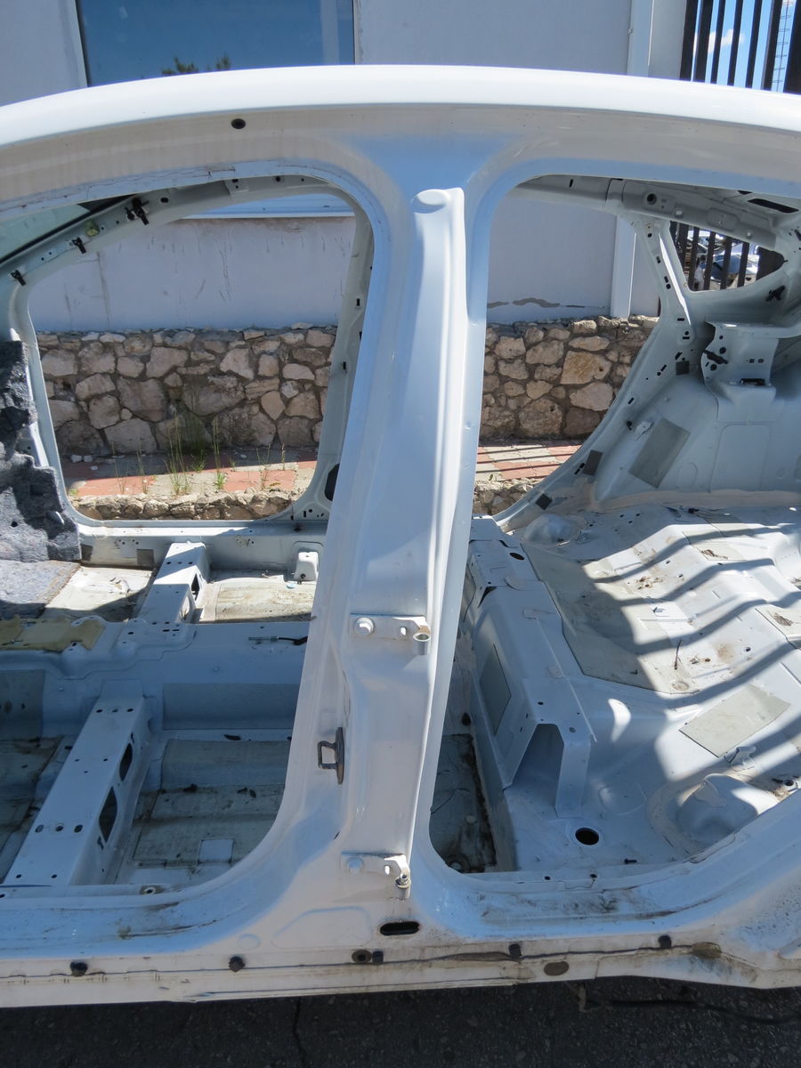 Порог со стойкой левый Ford Focus (III) III (2010–2015)