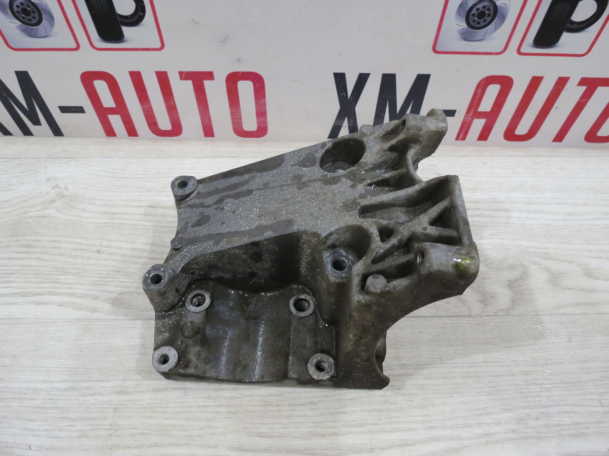 Кронштейн кондиционера Ford Focus (III) III (2010–2015)