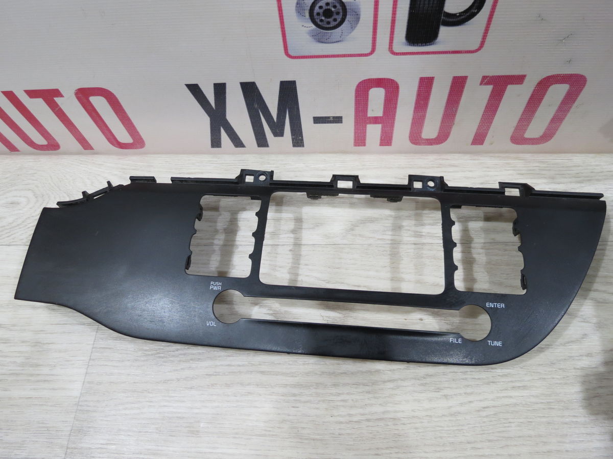 Рамка магнитолы Kia Rio (FB) IV (2016– н.в.)