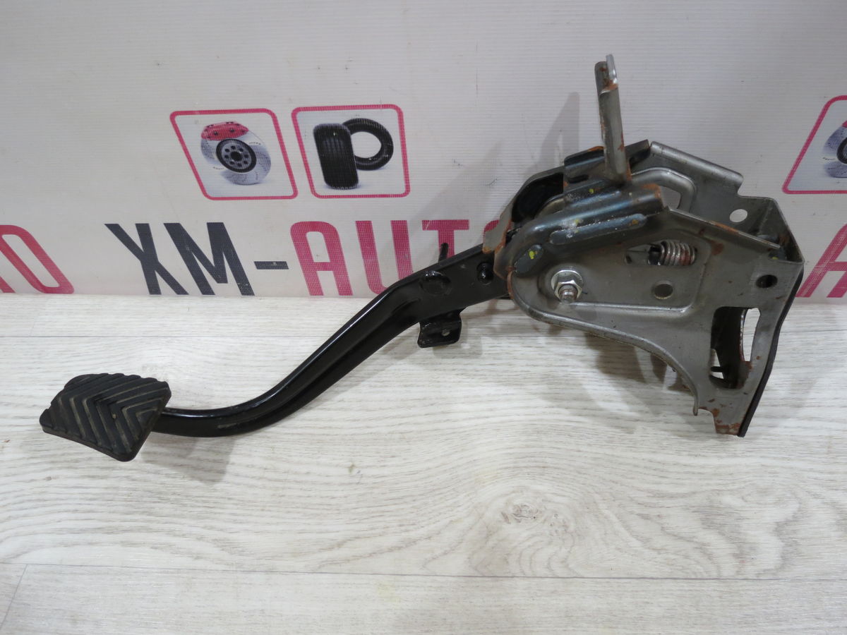 Педаль сцепления Kia Rio (FB) IV (2016– н.в.)