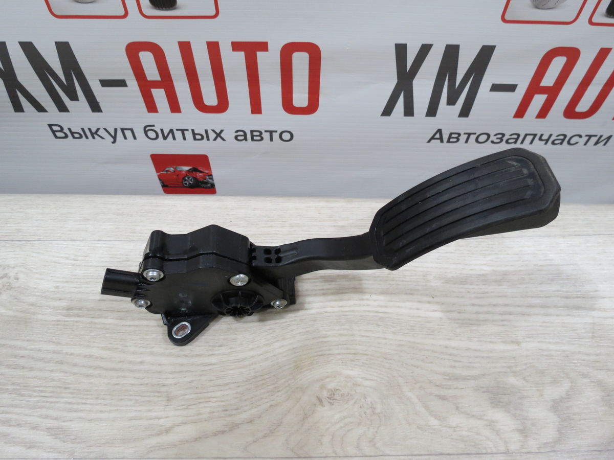 Педаль газа Toyota Camry (XV50) VIII (2011–2014)