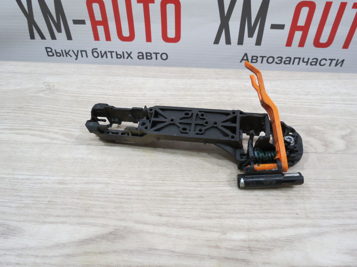 Кронштейн ручки Toyota Camry (XV50) VIII (2011–2014)
