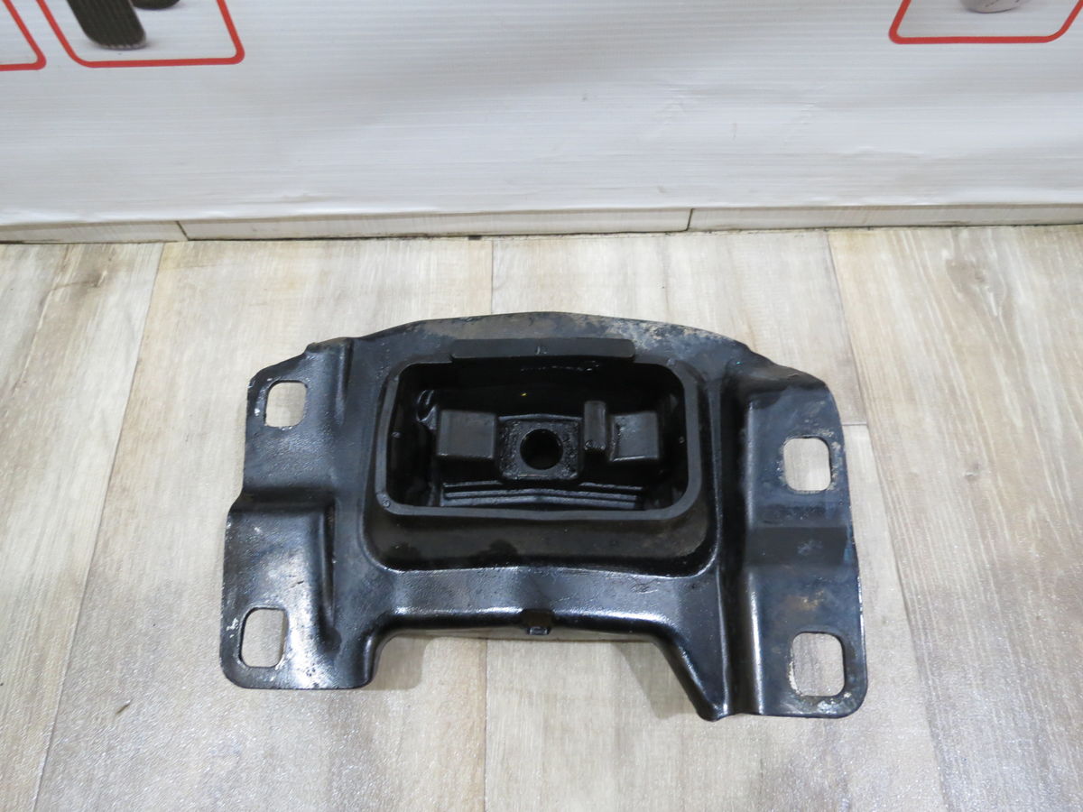 Опора КПП Mazda 3 (BK) I рестайлинг (2006–2009)