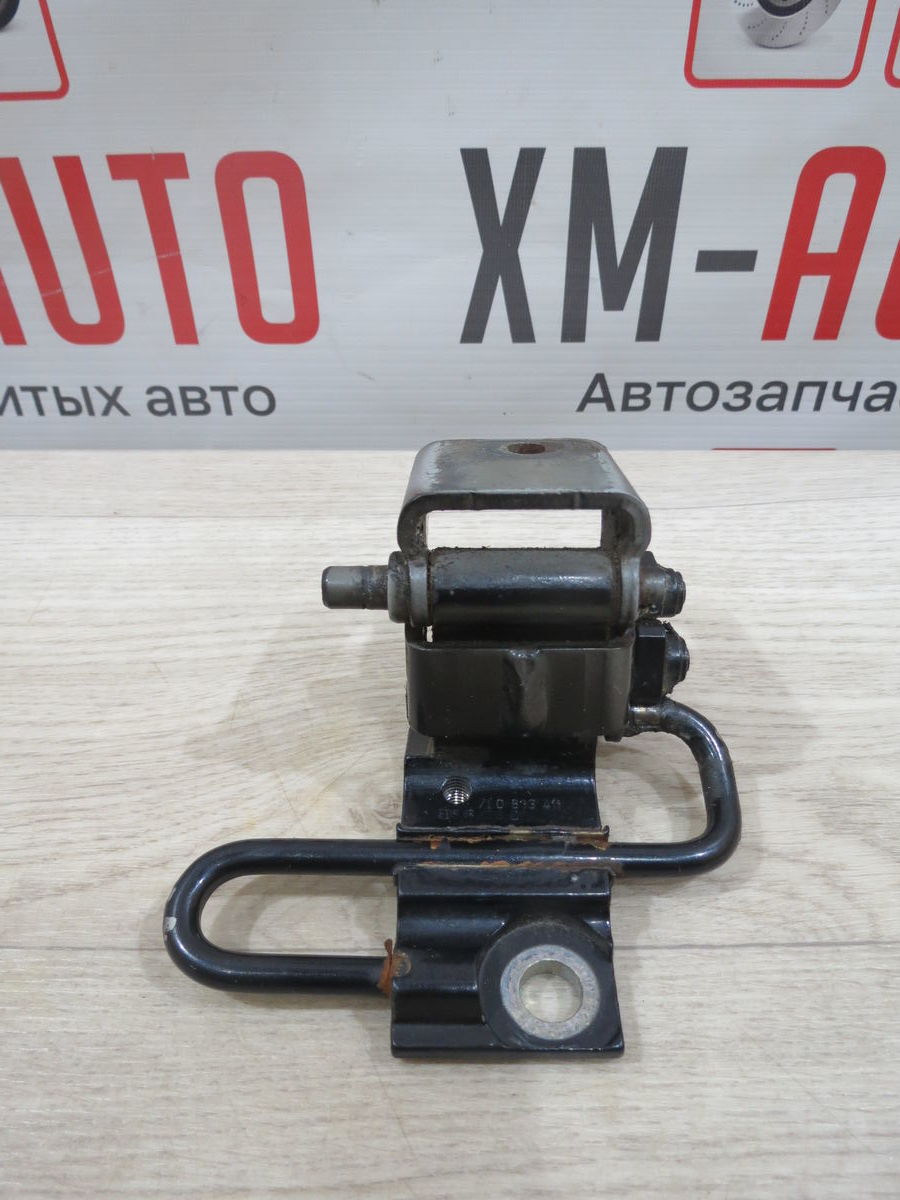 Петля двери Volkswagen Touareg (GP) I (2002–2007)