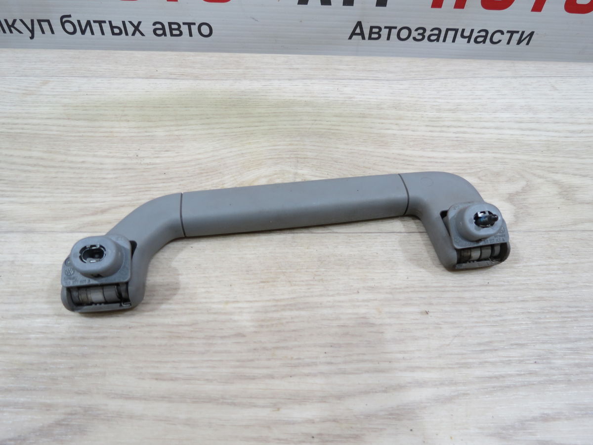 Ручка внутренняя потолочная Volkswagen Touareg (GP) I (2002–2007)