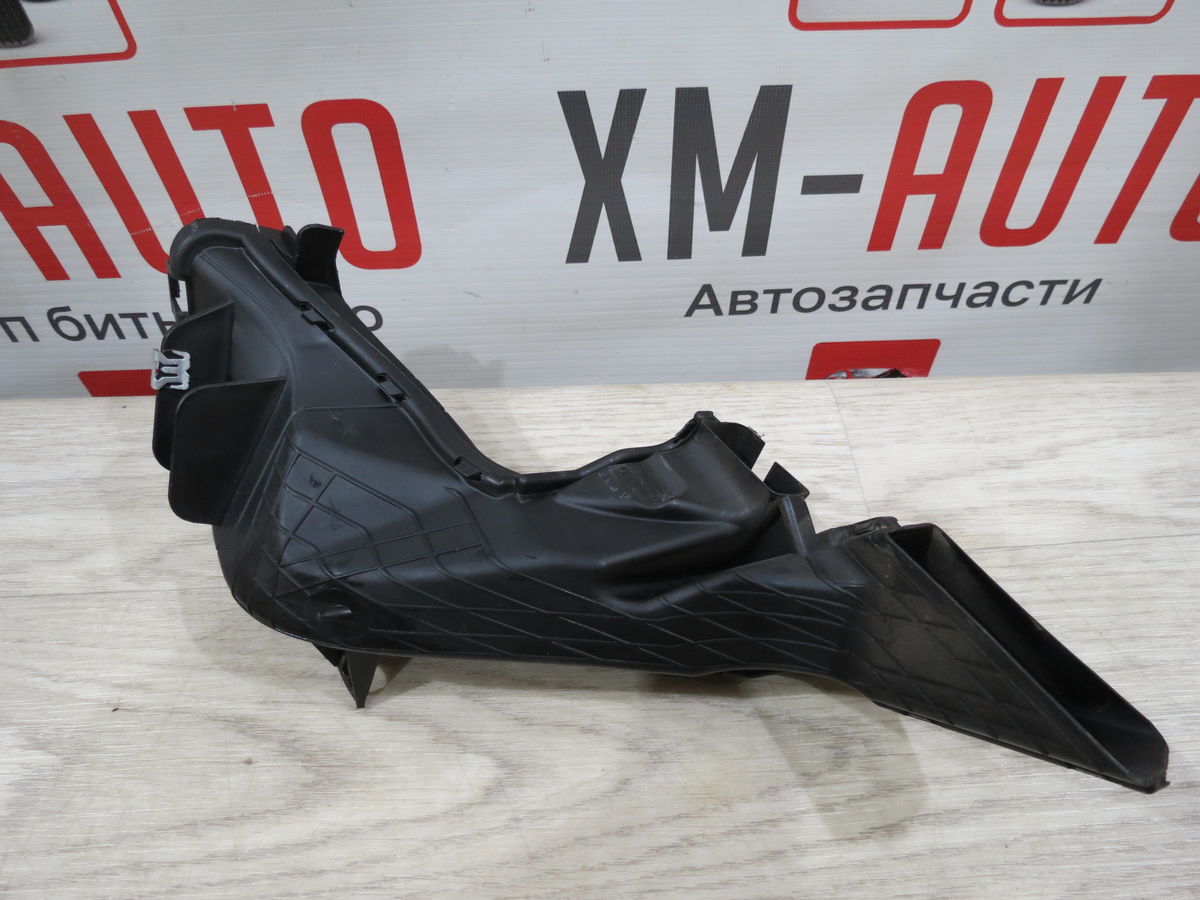 Воздуховод Лада Веста (2180) I (2015– н.в.)