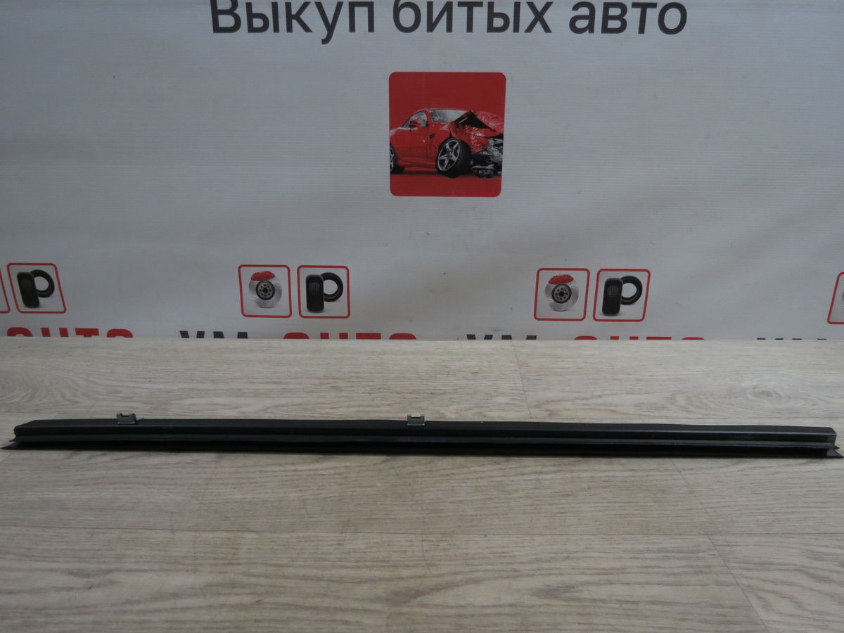 Уплотнитель стекла двери BMW X4 (F26) I (2014–2018)