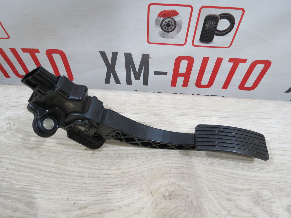 Педаль газа Mitsubishi Outlander (CW0W) II рестайлинг (2010–2012)