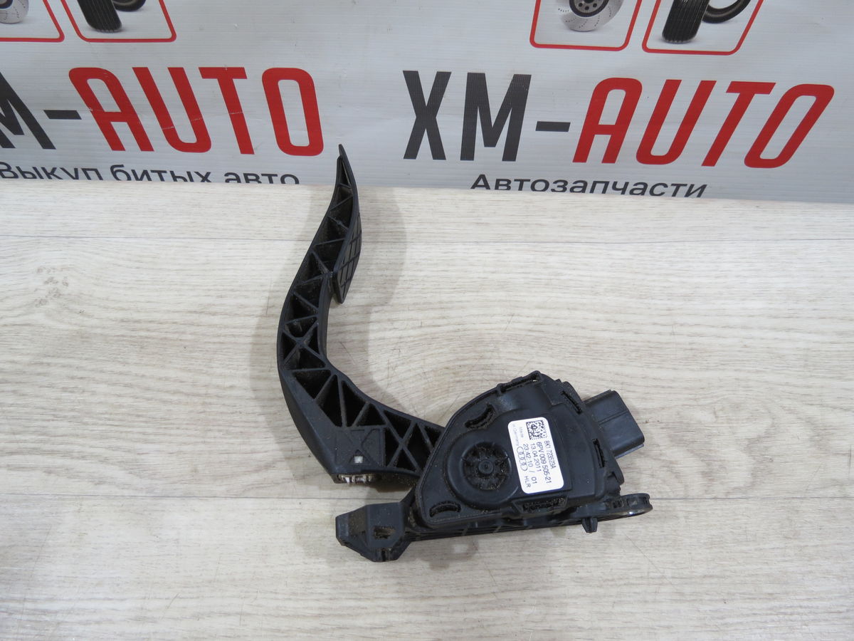 Педаль газа Audi A7 (4G) I (2010–2014)