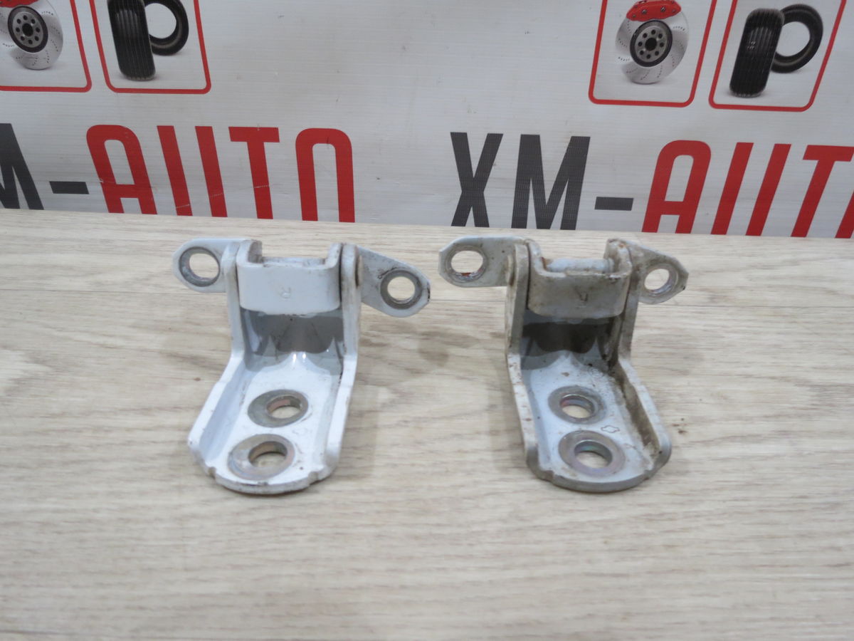 Петля двери Nissan Almera (G15) III (2012–2019)