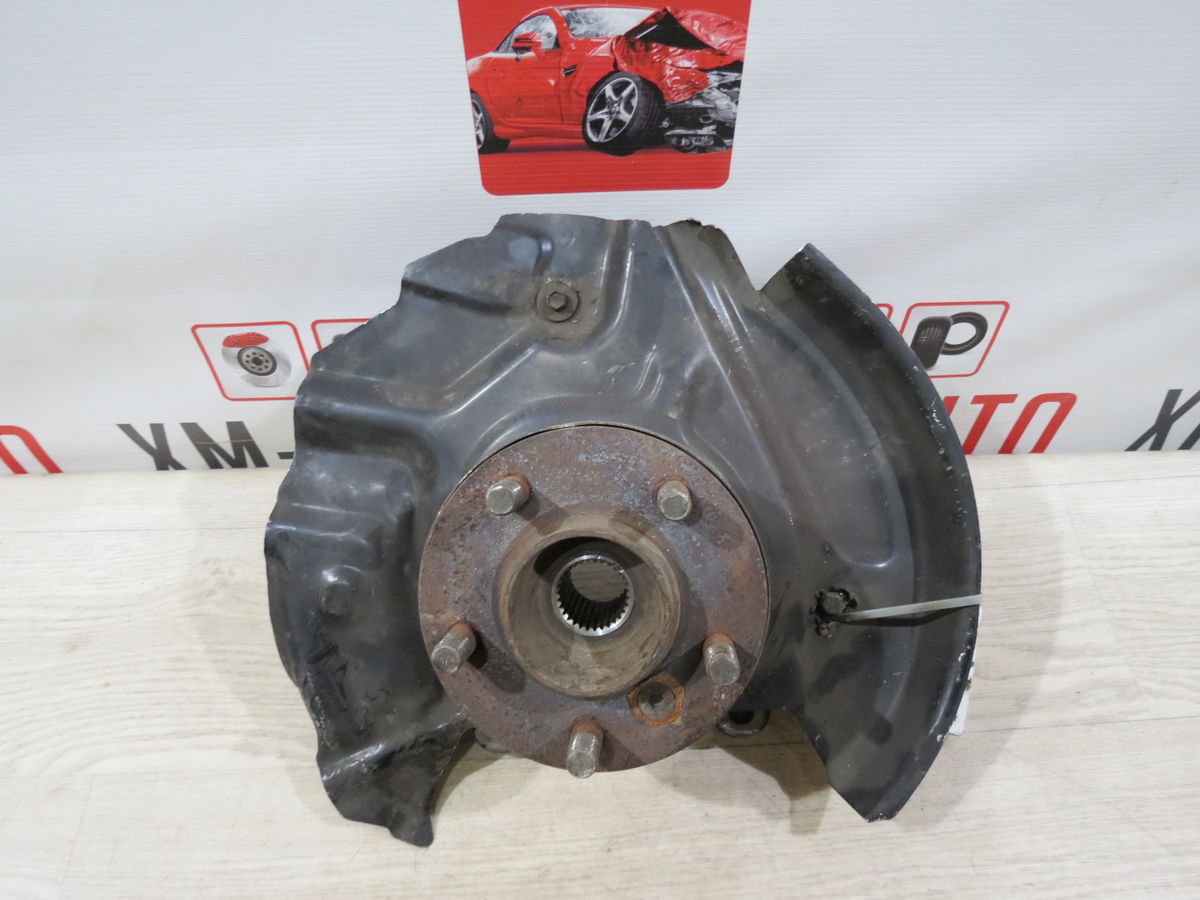 Кулак поворотный передний Land Rover Range Rover (L322) III (2002–2005)