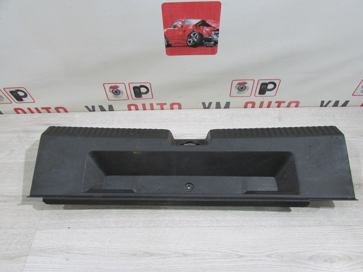 Кожух замка багажника Volkswagen Polo (Mk5) V (2008–2015)
