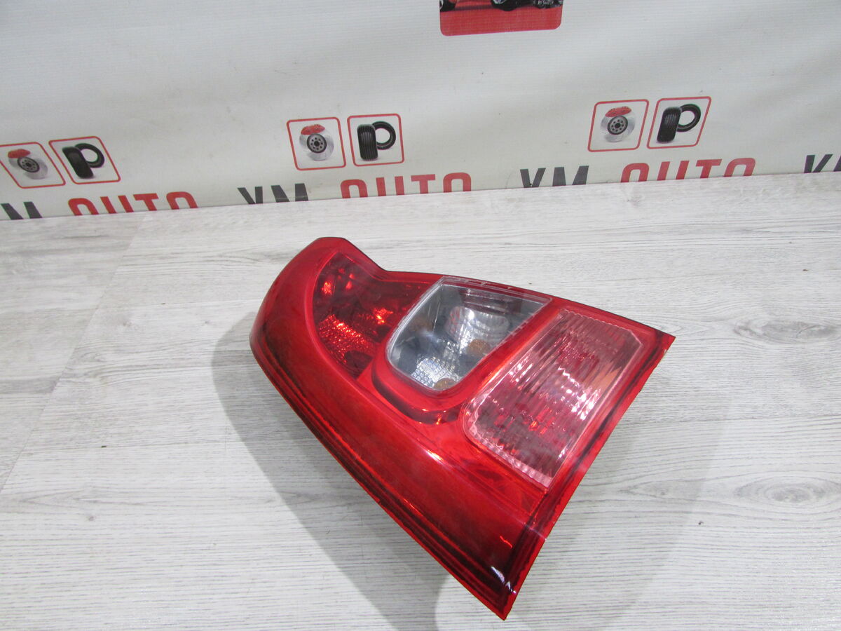 Фонарь задний левый Renault Logan 1 (2004-2014)