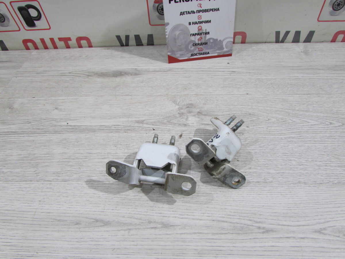 Петля двери задней левой нижняя Suzuki SX4 (SX4 Classic) I (2006–2014)
