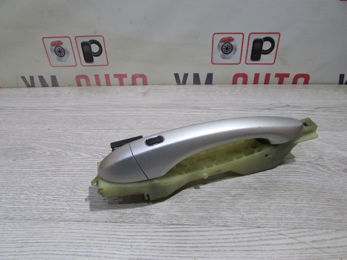 Ручка двери задней наружная правая Kia Quoris I (2013–2014)